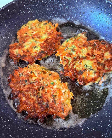 Zucchini feta fritters with mint yogurt sauce 