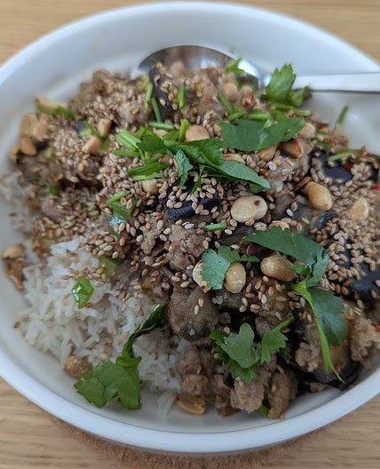 Haché de porc sauté aux aubergines