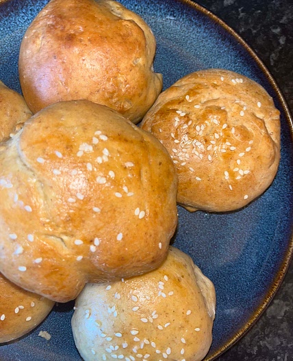 Rye burger buns
