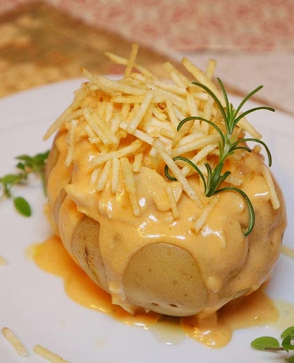 Batata Recheada com Strogonoff
