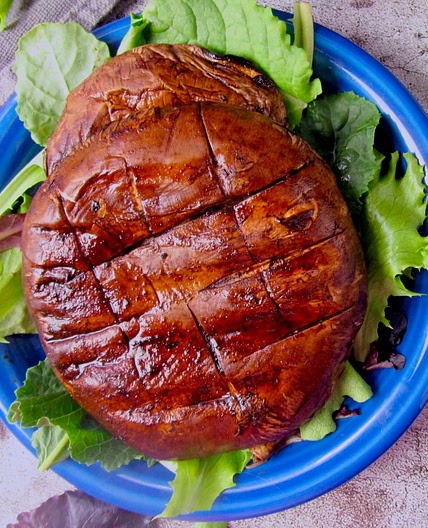 Grilled Portobello Mushrooms (Portobello "Steaks")