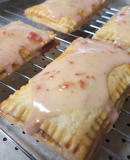 Homemade Strawberry Poptarts