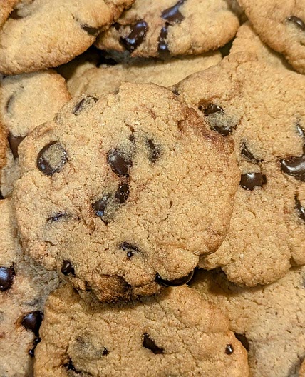 Keto Chocolate Chip Cookies