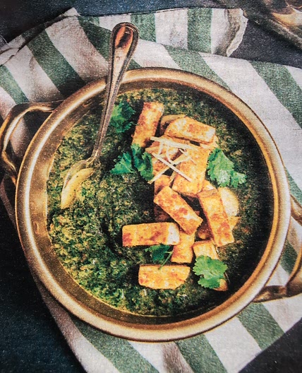 Creamy Spinach Curry with Crispy Tofu