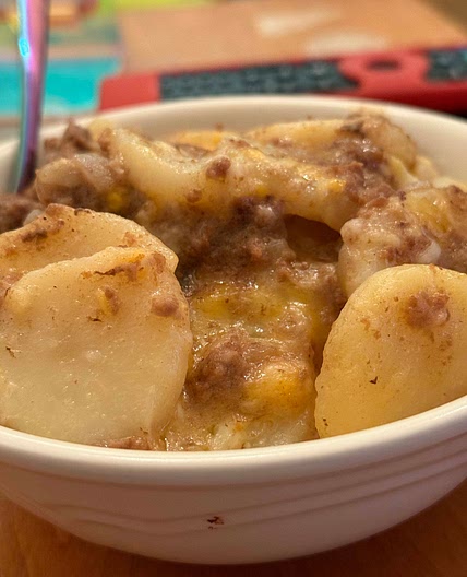 Crockpot Cheesy Beef and Potatoes