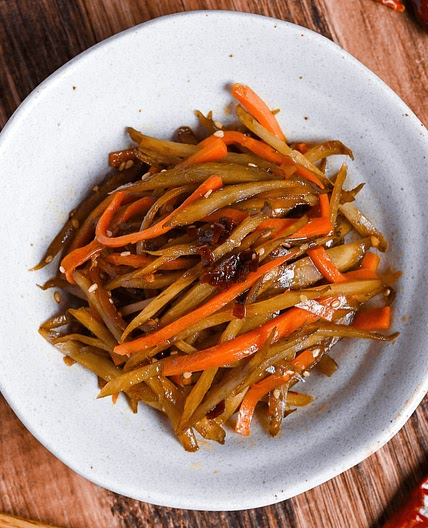 Kinpira Gobo (Braised Burdock Root)