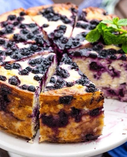 Blueberry cheesecake made with blackberries (142)