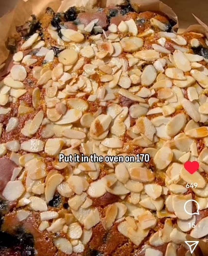 Blueberry cake  (197)