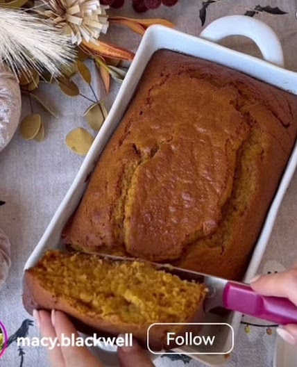 Pumpkin bread (206)