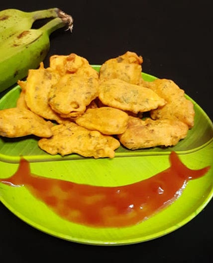 कच्चे केले की पकोड़ी (Raw Banana Pakodi Recipe In Hindi)