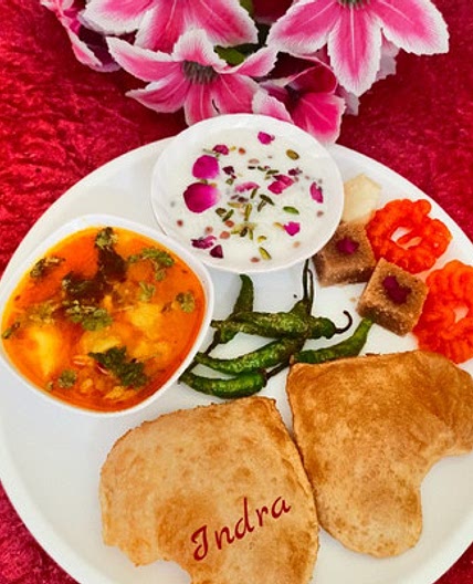 आलू टमाटर खीर -पूड़ी (Aloo Tamatar kheer puri recipe in Hindi)