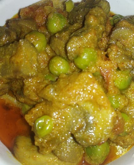 लहसुनी मटर मशरूम (lehsuni matar mushroom recipe in Hindi)
