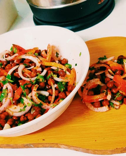 चना चाट(chana chaat recipe in Hindi)