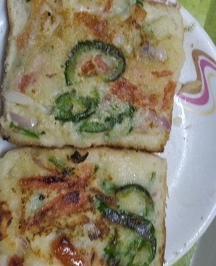 ब्रेड पिज़्ज़ा (bread pizza recipe in Hindi)