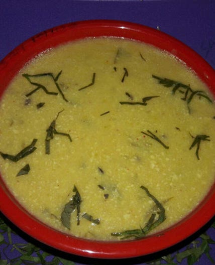 गुजराती बेसन कढ़ी (gujarati besan kadhi recipe in Hindi)