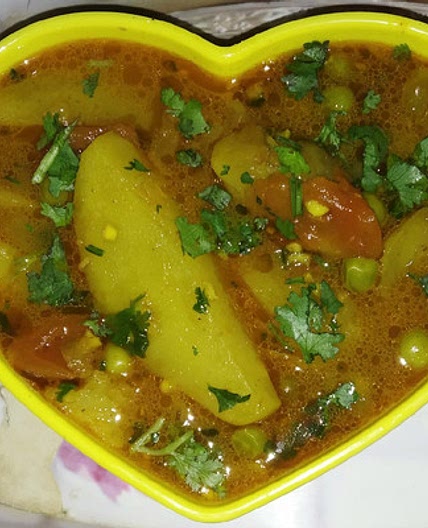 आलू मटर की सब्जी (aloo matar ki sabzi recipe in Hindi)