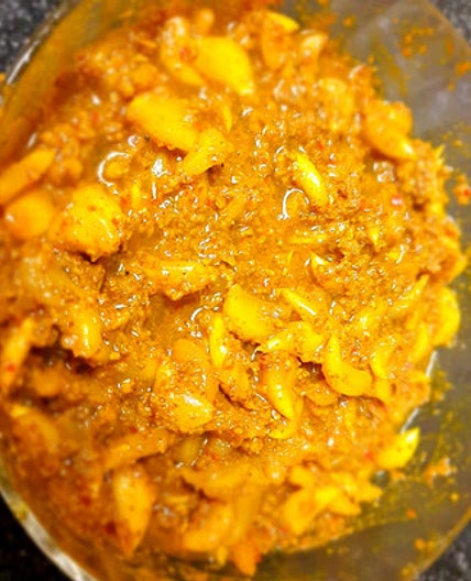 लहसुन का अचार (Lahsun ka achar recipe in Hindi)