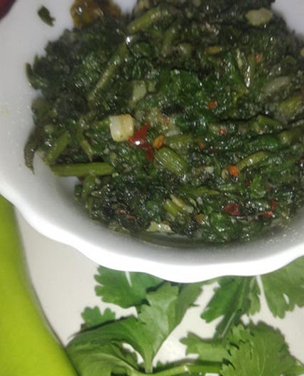 पालक की भुजिया (palak ki bhujia recipe in Hindi)