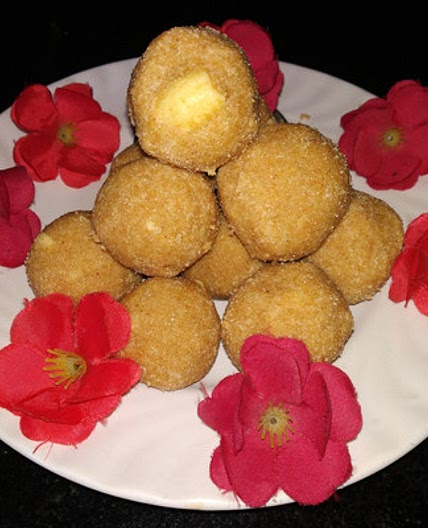 बेसन के लड्डू