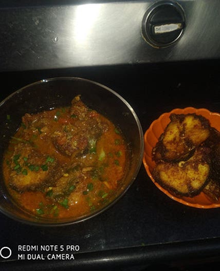 फीस करी फीस फ्राई (fish curry fish fry recipe in Hindi)