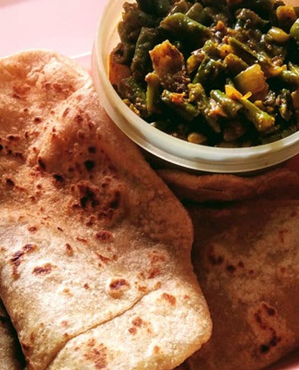 पराठा पैनकेक (Paratha Pancake Recipe In Hindi)