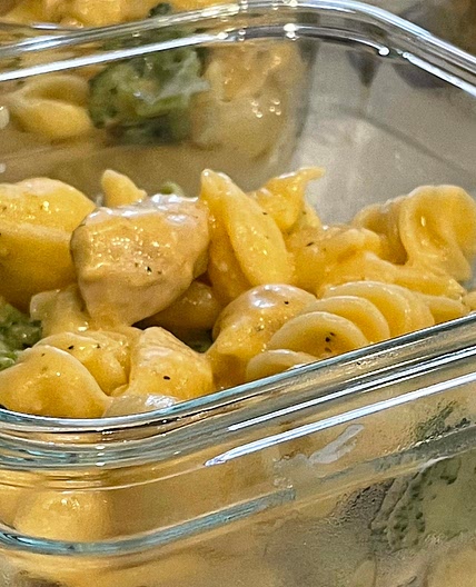 Brocoli Cheddar Mac n Cheese