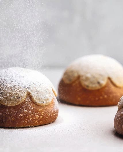 Cream Buns 