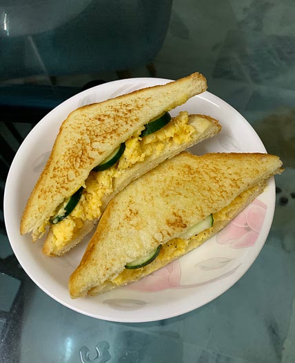 Scrambled Egg Sandwich 