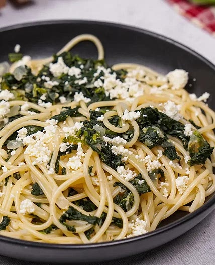 Spinat Feta Pasta aus dem Ofen (One Pot)