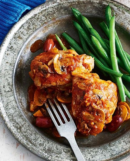 Slow-cooker chicken cacciatore