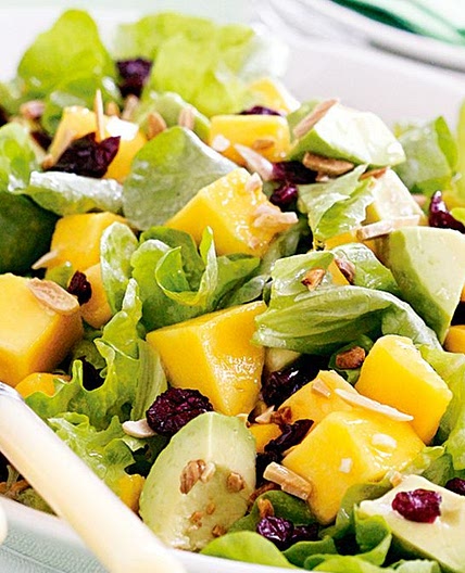 Lettuce, avocado and mango salad