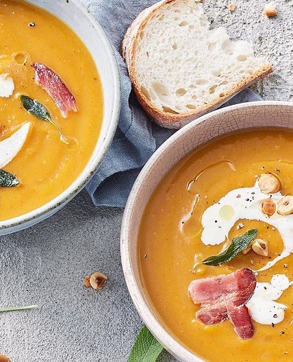 Easy overnight maple bacon pumpkin soup