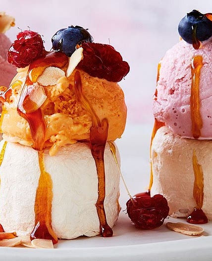 Mini pavlovas with gelato recipe