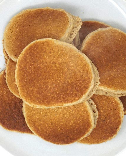 Hearty Rolled Oats and Greek Yogurt Pancakes