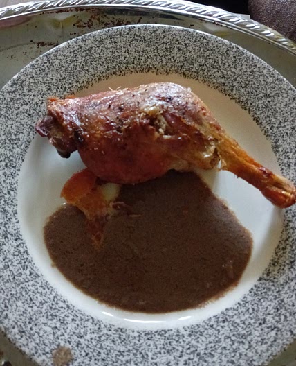 Pato en guiso