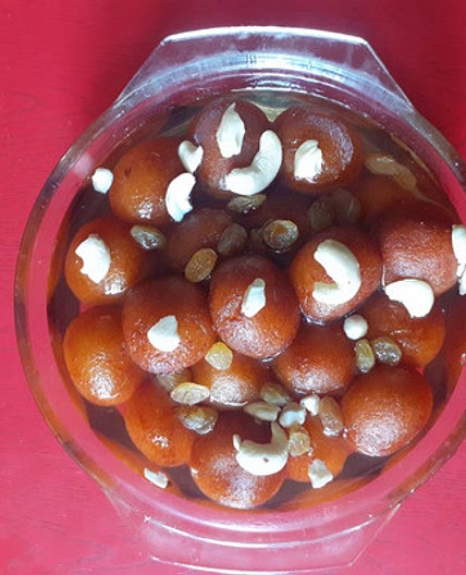 गुलाब जामुन (gulab jamun recipe in Hindi)