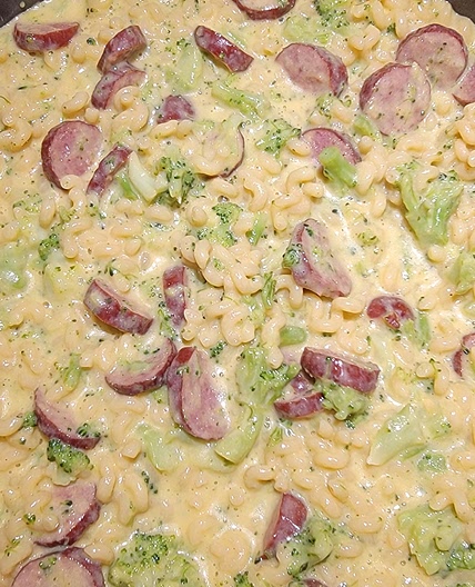 Knorr Cheddar Broccoli Pasta w/ Smoked Sausage
