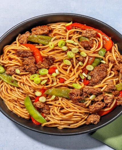 SuperQuick Teriyaki Beef Ramen Bowls with Bell Peppers and Sugar Snap Peas