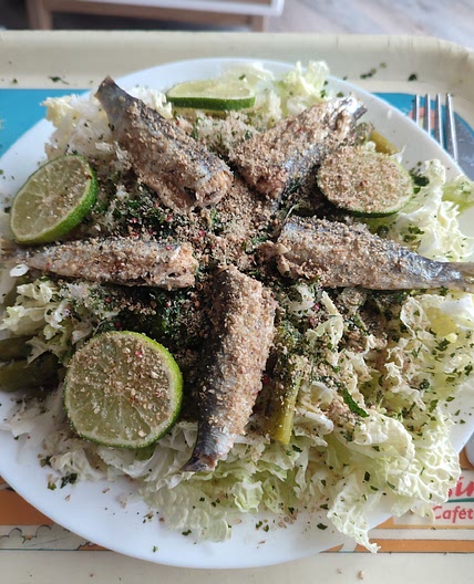 Salade Complète de Sardines, Asperges & Chou Chinois au Radis Noir