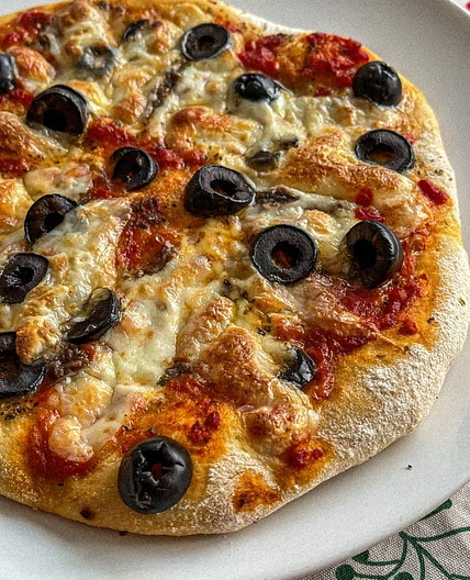 Mediterranean Anchovy Pizza
