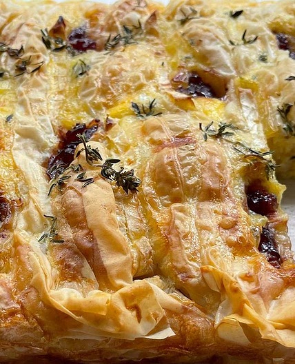Brie and cranberry crinkle pie recipe