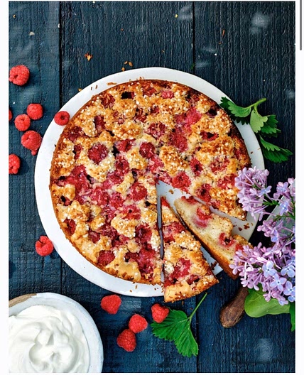 Raspberry sponge cake with coconut and pearl sugar