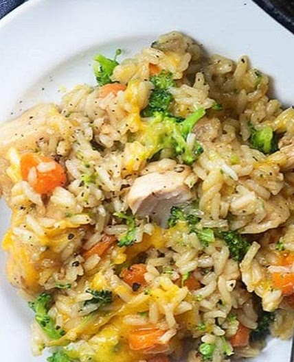 Cheesy Chicken and Rice with Broccoli