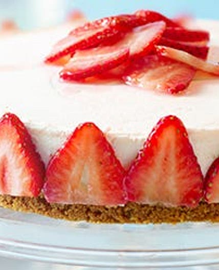 Strawberry yogurt cheesecake