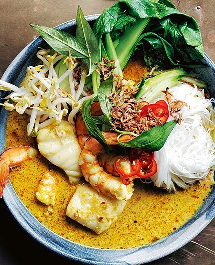 Spicy seafood laksa
