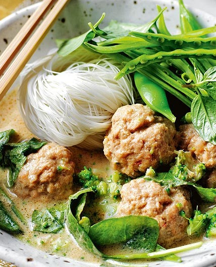 Pork meatball green curry