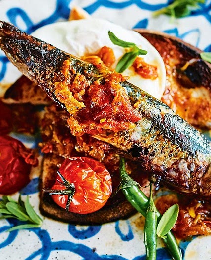 Salted sardines with tomato nahm prik