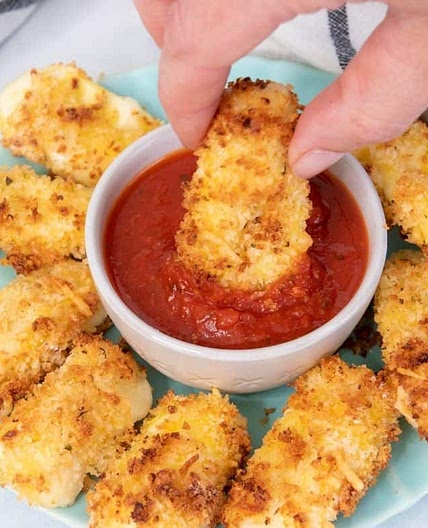Air Fryer Applebee’s Copycat Mozzarella Sticks