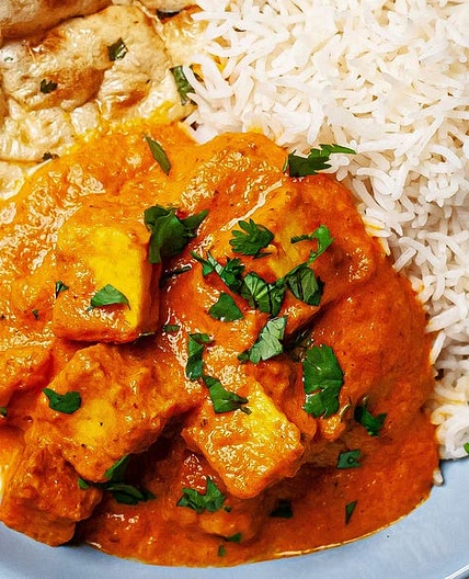 Rich and tasty slow cooker butter halloumi curry recipe