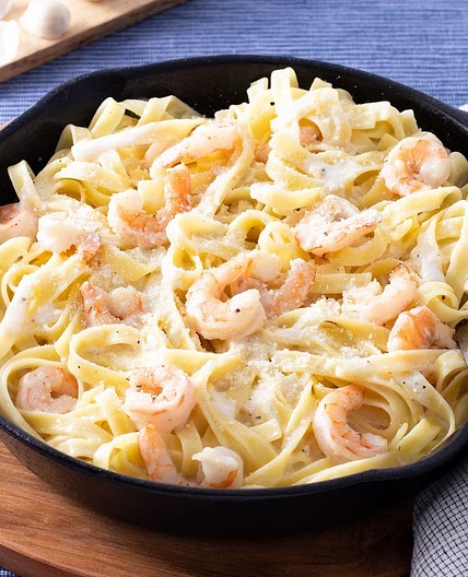 Garlicky Creamy Shrimp Pasta Recipe